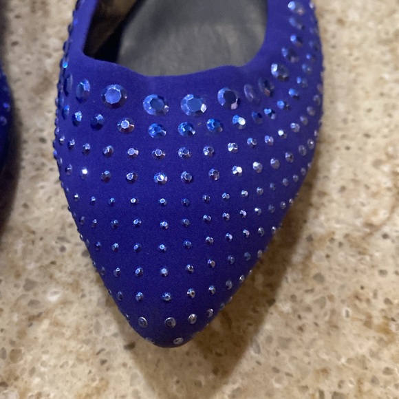 BCBGeneration Blue Satin with Rhinestones BG-Taloola Flats Size 7 - Picture 3 of 7